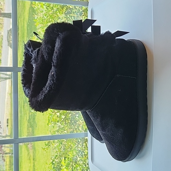 _____ Shoes - Ladies Winter Boot